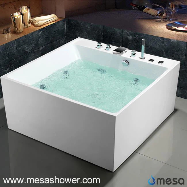 2017 Tub Gwydr Siap Sgwâr Seic Newydd Sgwâr Newydd Gyda Swyddogaeth Tylino Chwiban wedi'i Gludo