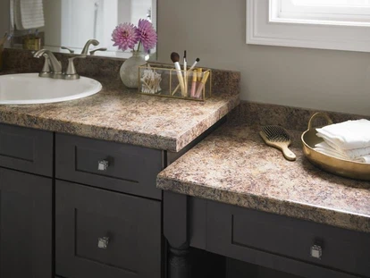 Laminate Laminate